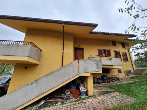 Villa 5 Locali o più 300mq 1983