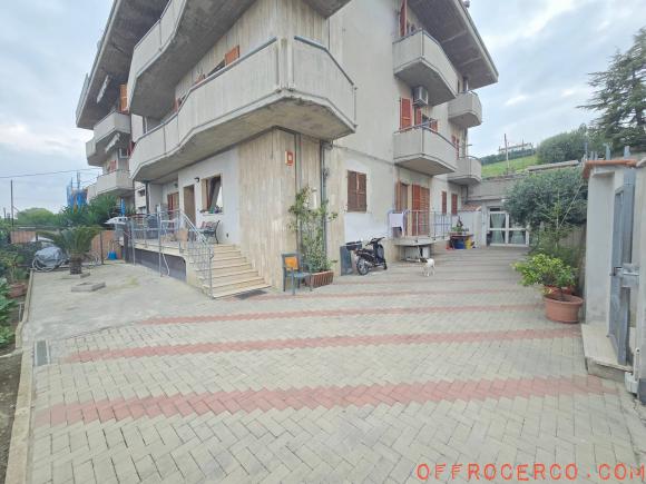 Appartamento 5 Locali o più 239mq 1998