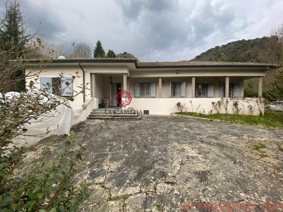 Villa 5 Locali o più Pontemazzori 270mq