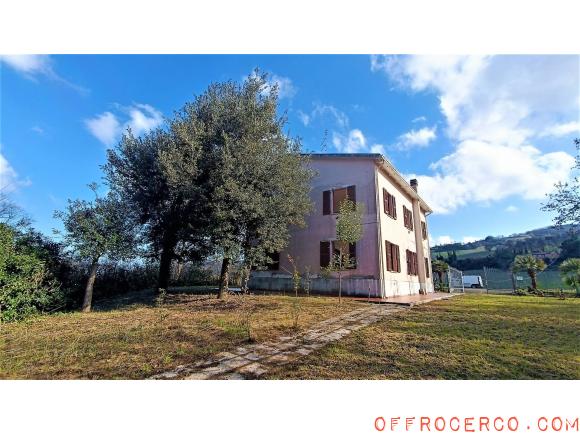 Casa indipendente 5 Locali o più 180mq 2000