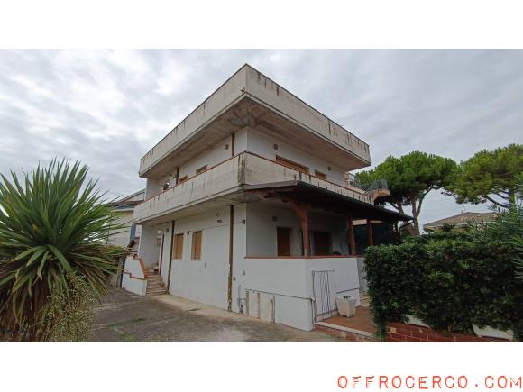 Casa indipendente 5 Locali o più Villa Rosa 210mq 1980