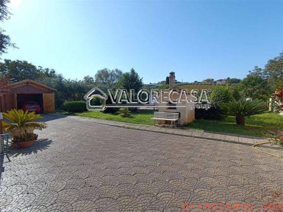 Villa (Casilina/ Prenestina/ Centocelle/ Alessandrino) 250mq