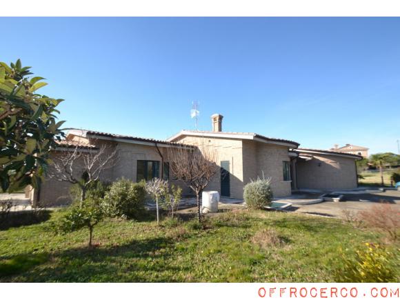 Villa 5 Locali o più COLLINARE 725mq 2000