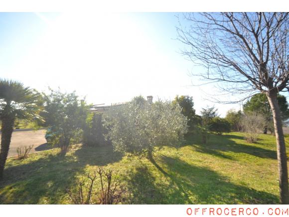 Villa 5 Locali o più COLLINARE 725mq 2000