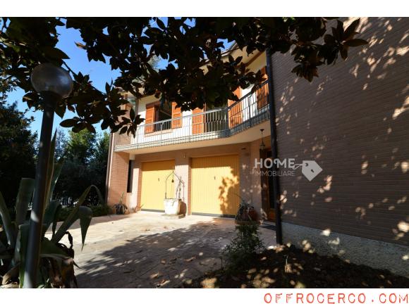 Villa 5 Locali o più 620mq 1971