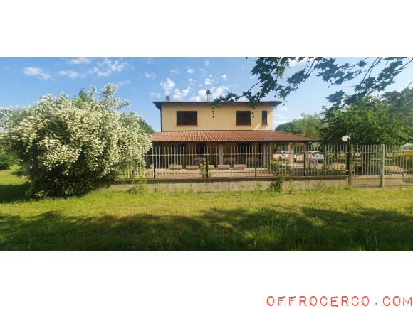 Casa indipendente 5 Locali o più Sobborghi 200mq