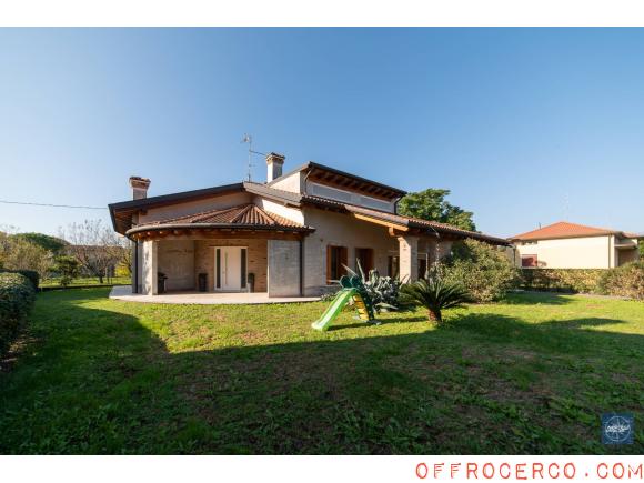 Villa 5 Locali o più 410mq 2014