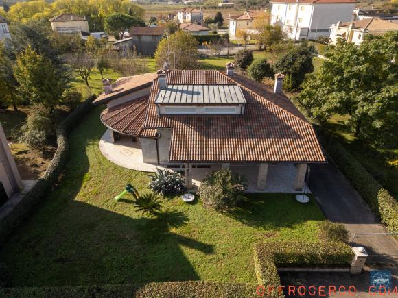 Villa 5 Locali o più 410mq 2014