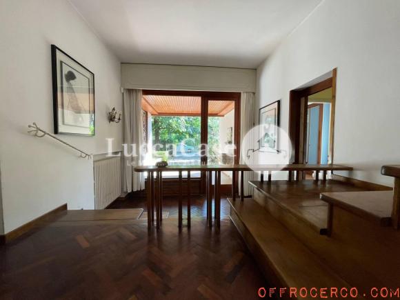 Villa 5 Locali o più Vicopelago 180mq