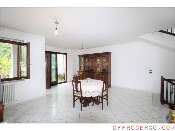 Villa 5 Locali o più Santa Lucia 230mq 2001