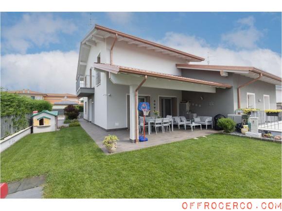 Villa Bifamiliare 240mq