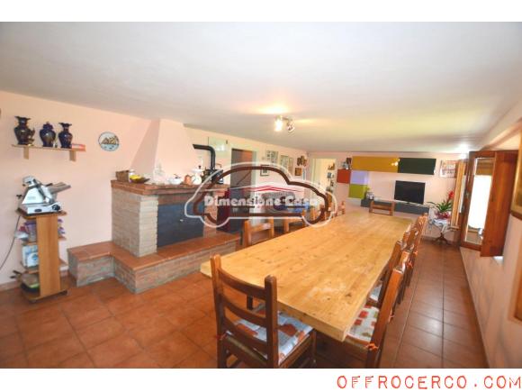 Villa 5 Locali o più Monte San Quirico 250mq