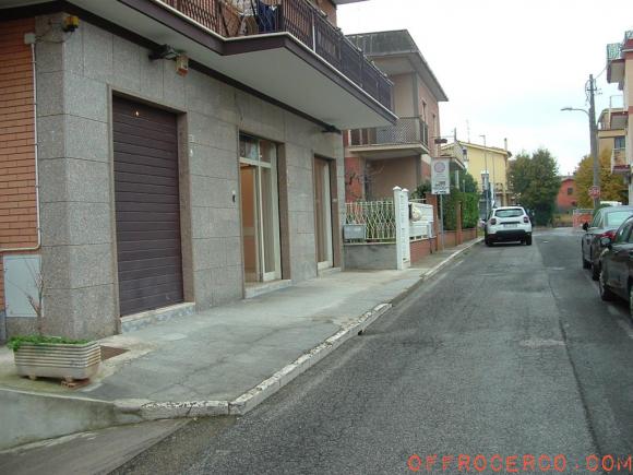 Locale commerciale PAVONA 92mq