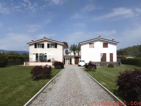 Villa 5 Locali o più Massa Macinaia 440mq