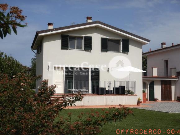 Villa 5 Locali o più Massa Macinaia 220mq