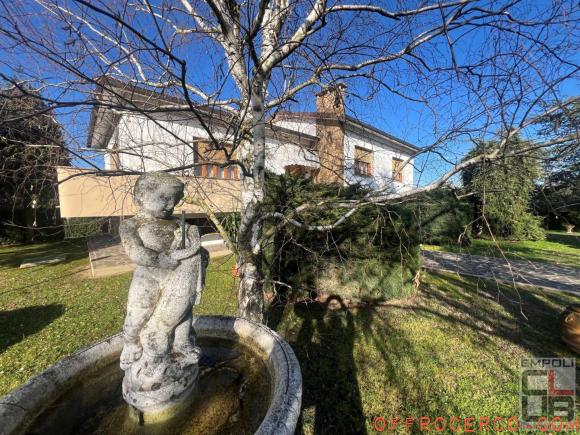 Villa 5 Locali o più Serravalle 300mq