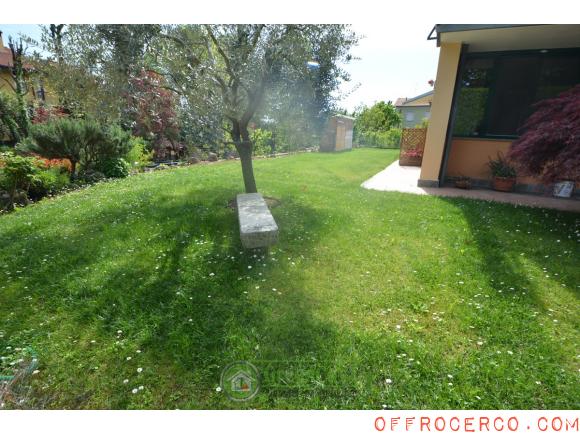 Villa 5 Locali o più 226mq