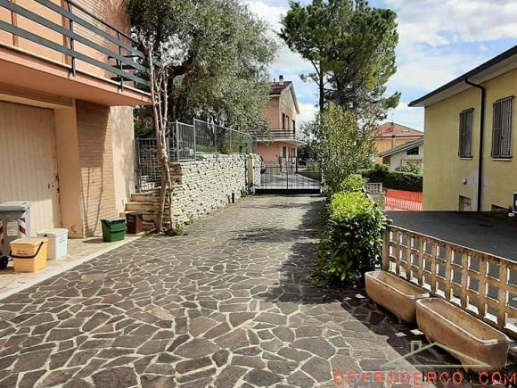 Villa 5 Locali o più 380mq 1970