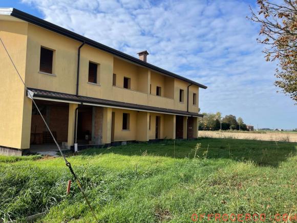 Casa indipendente 5 Locali o più 170mq