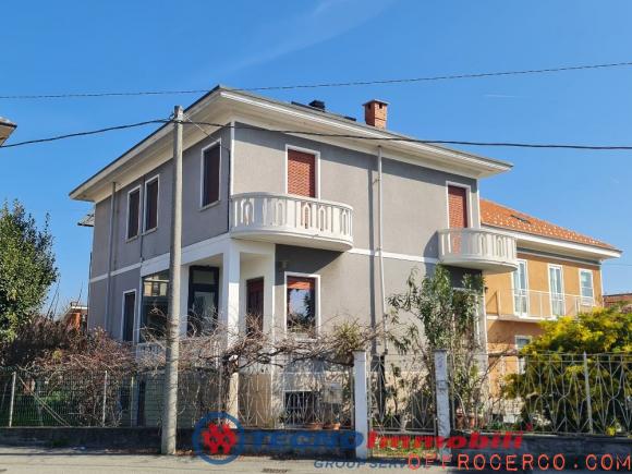 Casa indipendente 5 Locali o più 250mq