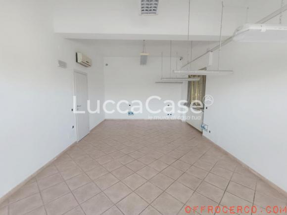 Locale commerciale Lammari 50mq