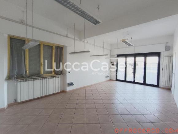 Locale commerciale Lammari 50mq