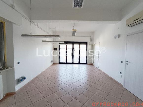 Locale commerciale Lammari 50mq