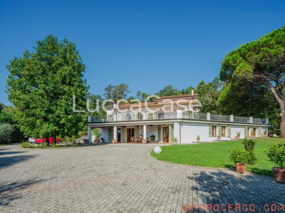 Villa 5 Locali o più Carignano 650mq