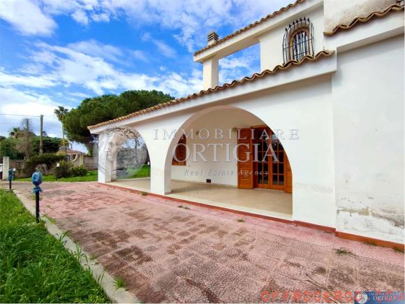 Villa (Ognina) 210mq