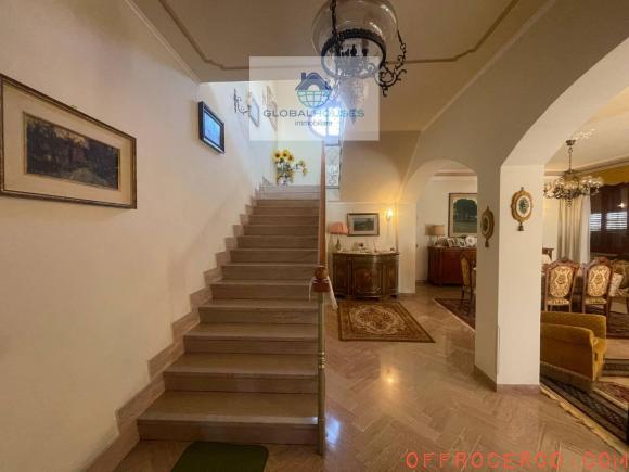 Villa 4 Locali 350mq