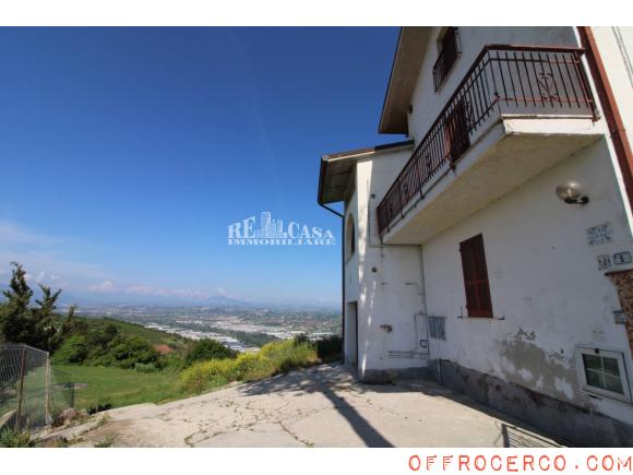 Casa indipendente 5 Locali o più 290mq 1980