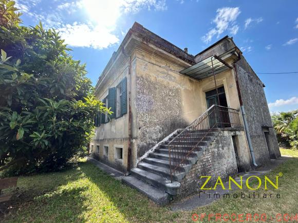 Casa indipendente 5 Locali o più 154mq