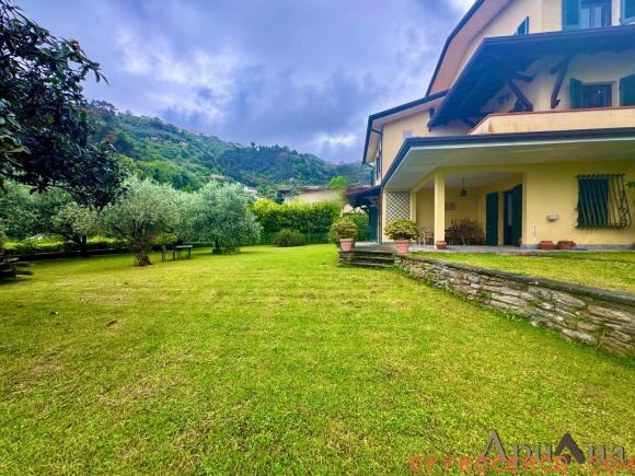 Villa Bifamiliare Capanne 150mq