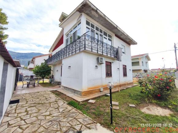 Villa (piraineto mare) 218mq
