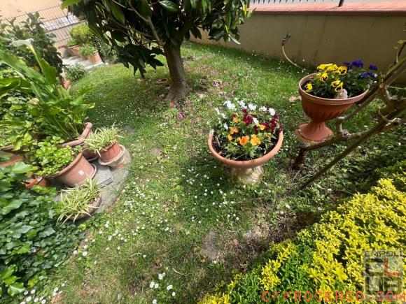 Casa indipendente 5 Locali o più 190mq