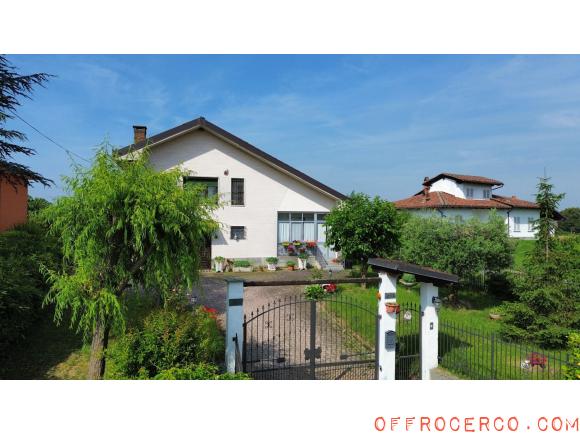 Casa indipendente 5 Locali o più 250mq 1970