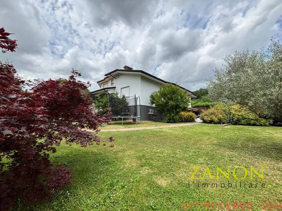 Villa 5 Locali o più 285mq 1995